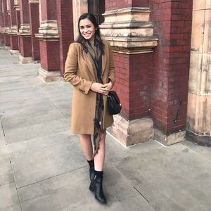 Meet your Posher, Alli grace